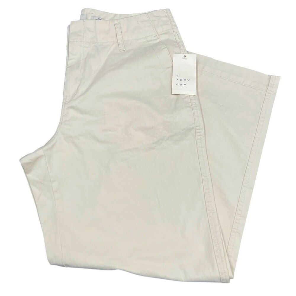 A new day high-rise straight hip and back high with stretch. Size 8 R.‎ cream